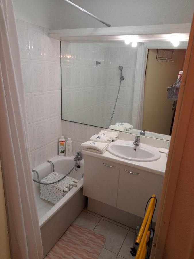 Le Jardin De La Plage - T2 - Terrasse Jardin 30M2 - Piscine - Clim- Wifi -Parking Canet-en-Roussillon Kültér fotó
